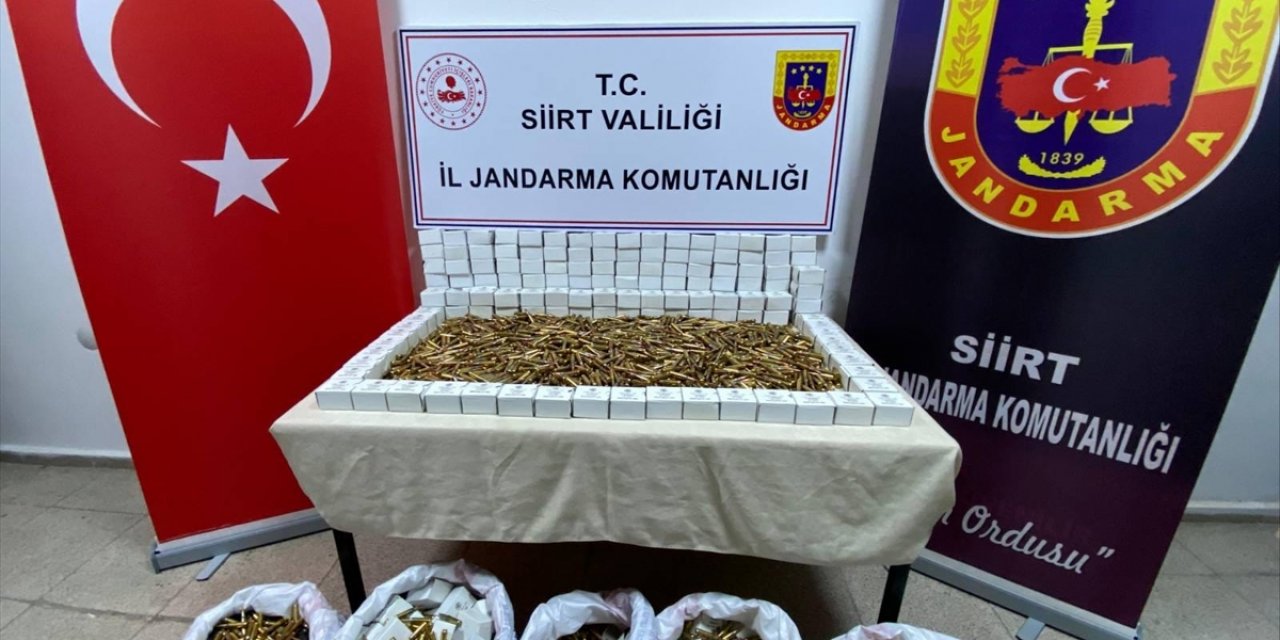 Siirt'te bir otomobilde 15 bin 610 mermi ele geçirildi