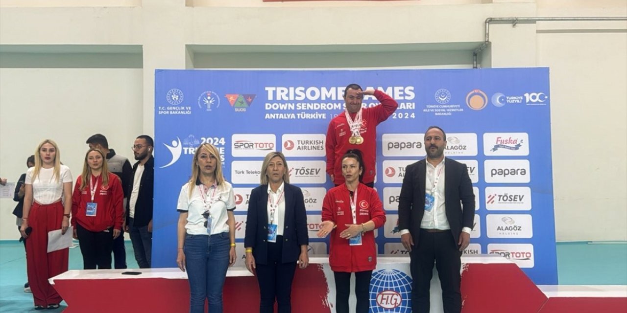 Down sendromlu cimnastikçi Alper Öztürk Antalya'da dünya şampiyonu oldu