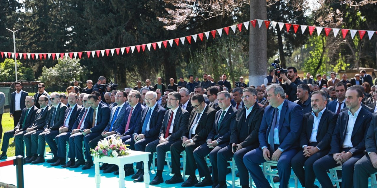 Bakan Yumaklı, Adana'da tohum dağıtım töreninde konuştu:
