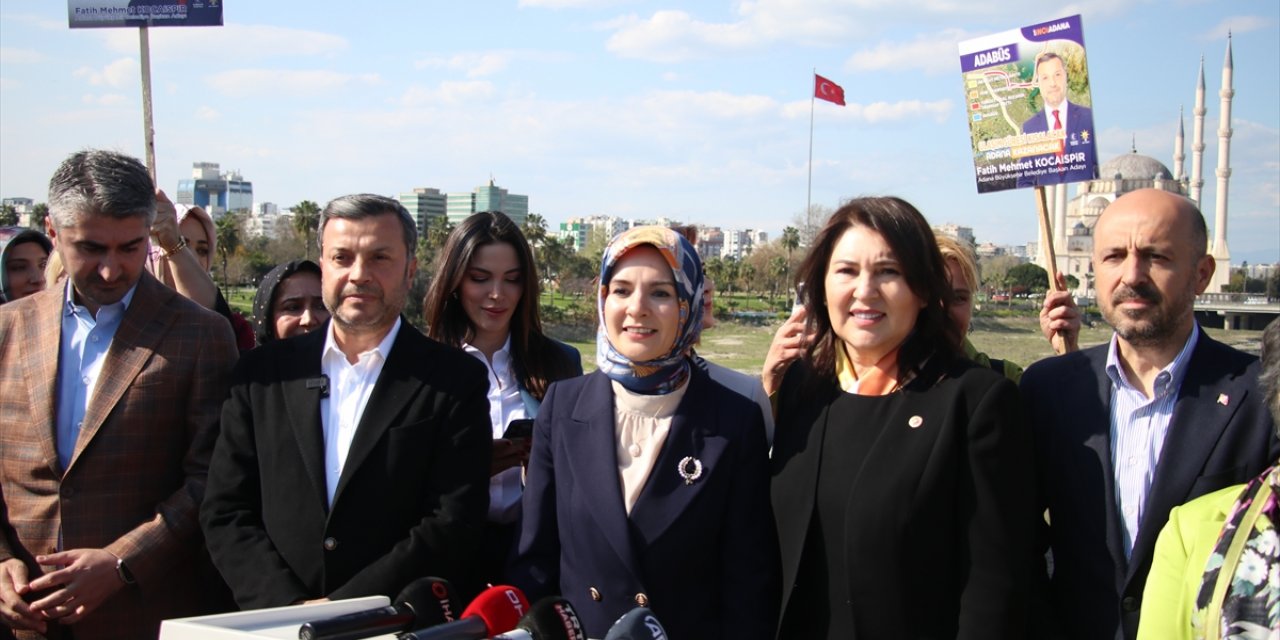 Aile ve Sosyal Hizmetler Bakanı Göktaş, Adana'da kadınlarla buluştu: