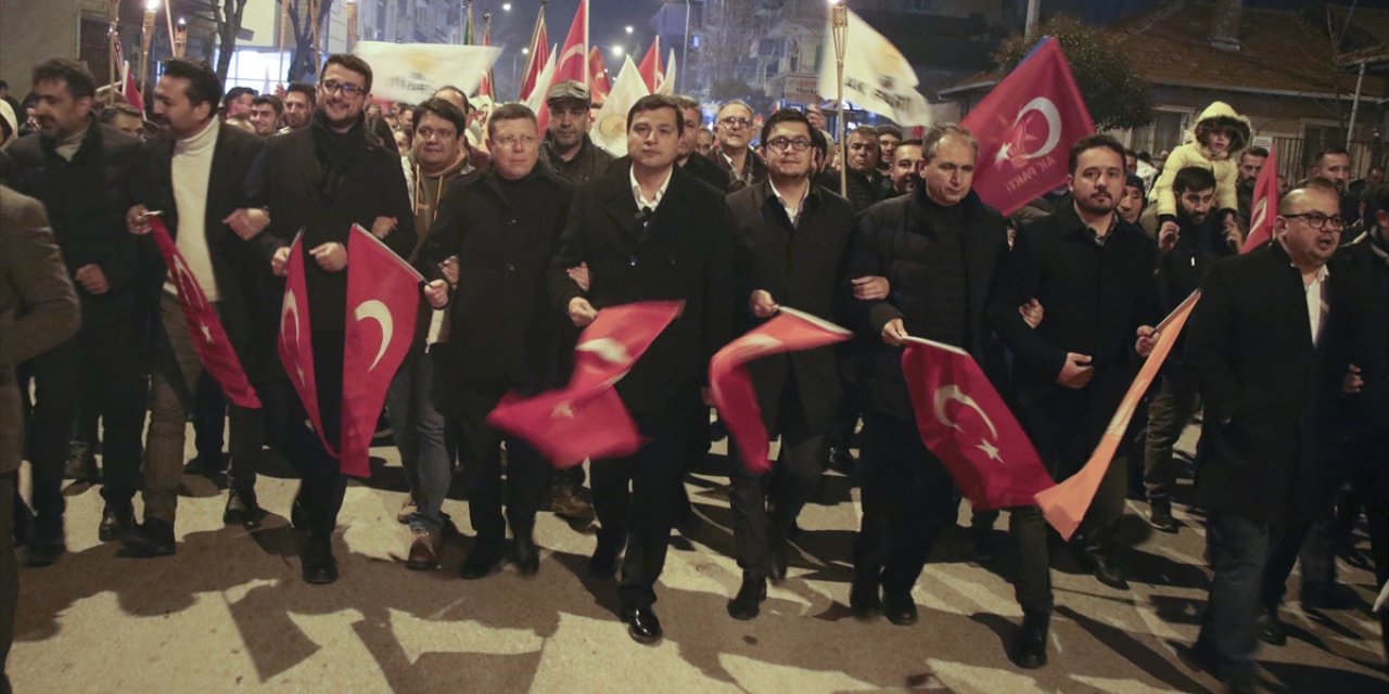 Uşak'ta AK Parti İl Başkanlığınca "Büyük Yürüyüş" düzenlendi