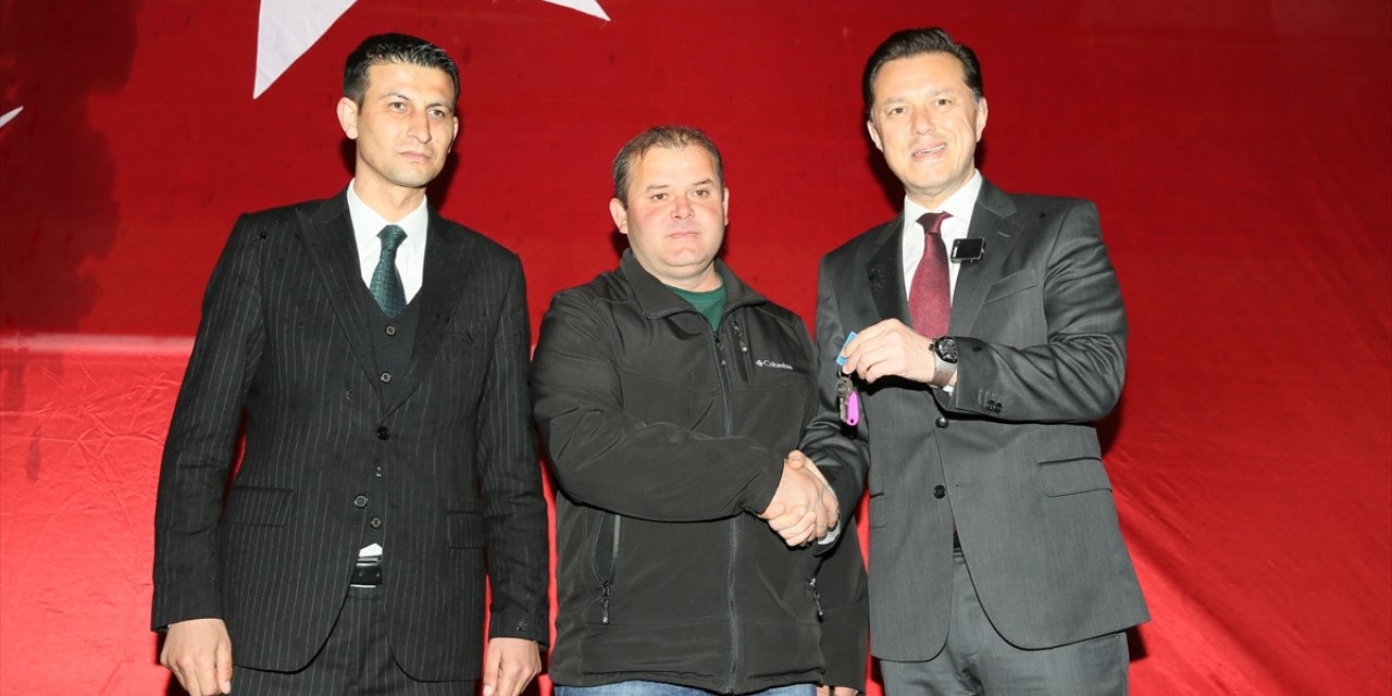Eskişehir'de 205 TOKİ konutunun anahtar teslim töreni yapıldı