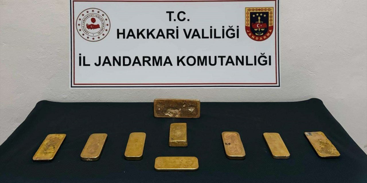 Hakkari'de 14 kilo 700 gram kaçak külçe altın ele geçirildi