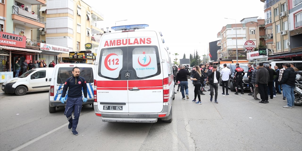 Antalya'da iki grup arasında çıkan silahlı çatışmada 7 kişi yaralandı