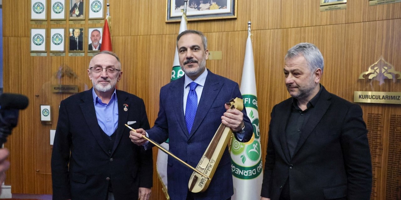 Dışişleri Bakanı Fidan, Sarıyer'de vatandaşlara hitap etti: (2)