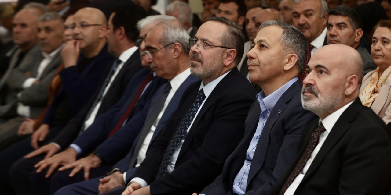İçişleri Bakanı Yerlikaya, "İstanbul'un Huzuru Esenyurt'un Huzuru" iftar programına katıldı: