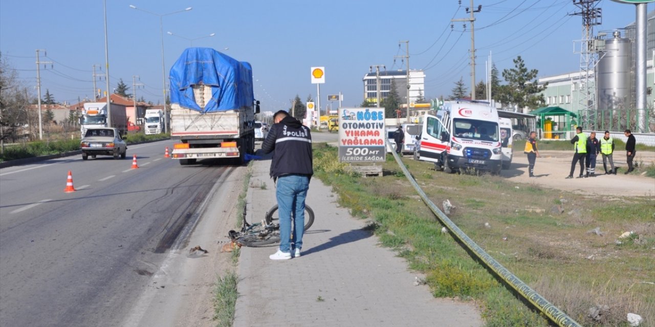 Konya'da tırın çarptığı bisikletin sürücüsü öldü