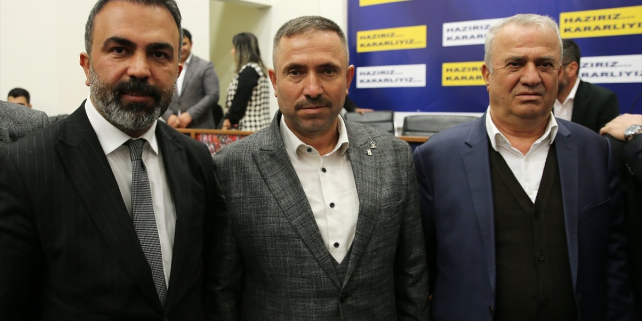 Bitlis'te Saadet Partisi'nin Gölbaşı Belde Belediye Başkan adayı Baysan, AK Parti'ye katıldı