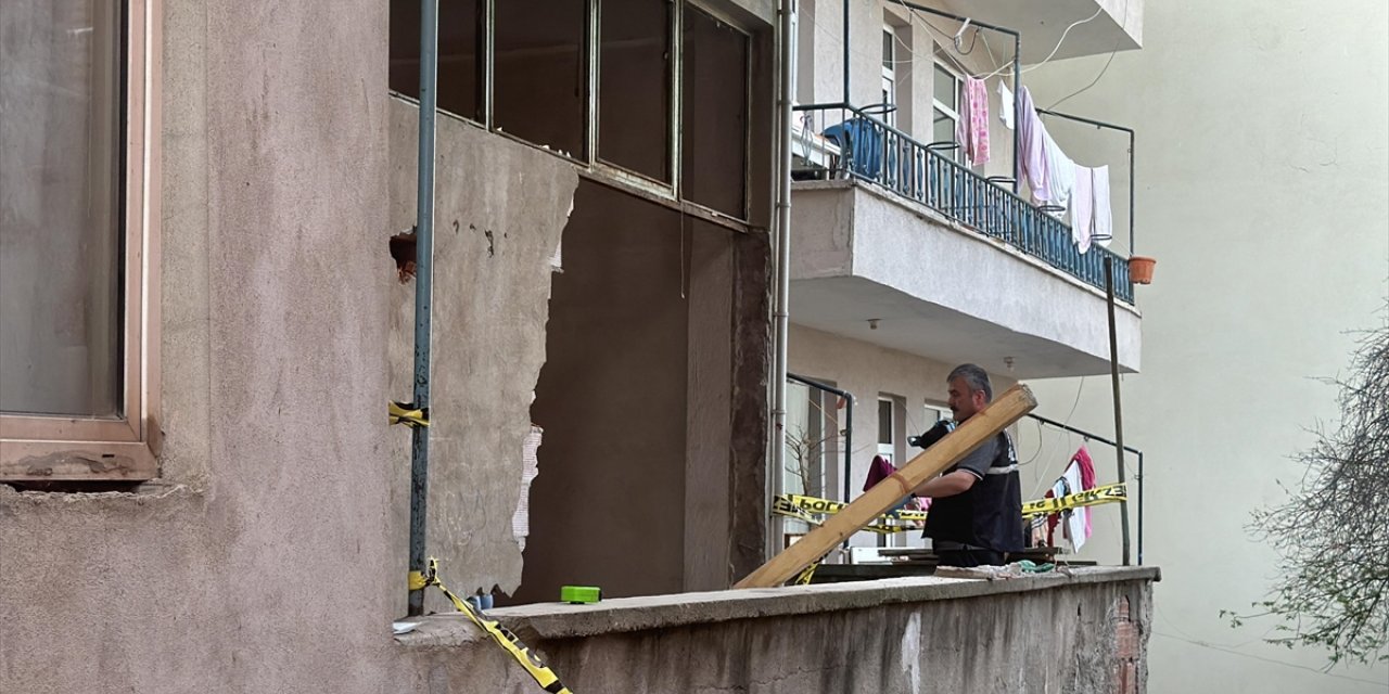 Kocaeli'de tadilat sırasında üzerine duvar yıkılan çocuk öldü