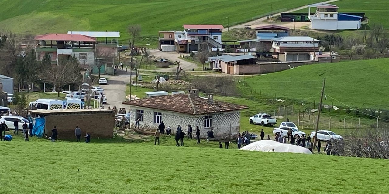 Diyarbakır'da muhtarlık seçimi nedeniyle çıkan silahlı kavgada 1 kişi öldü, 11 kişi yaralandı