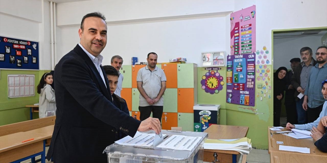 Sanayi ve Teknoloji Bakanı Kacır, oyunu İstanbul'da kullandı: