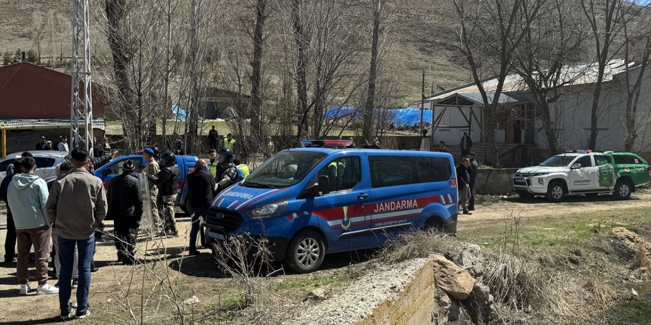 GÜNCELLEME - Bayburt'ta muhtarlık seçimi nedeniyle çıkan kavgada 1 kişi yaralandı