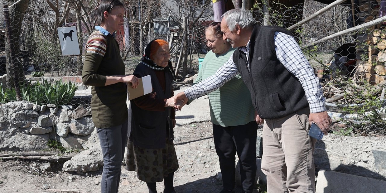 Kırgız Anastassiya gelin geldiği köyün muhtarı oldu