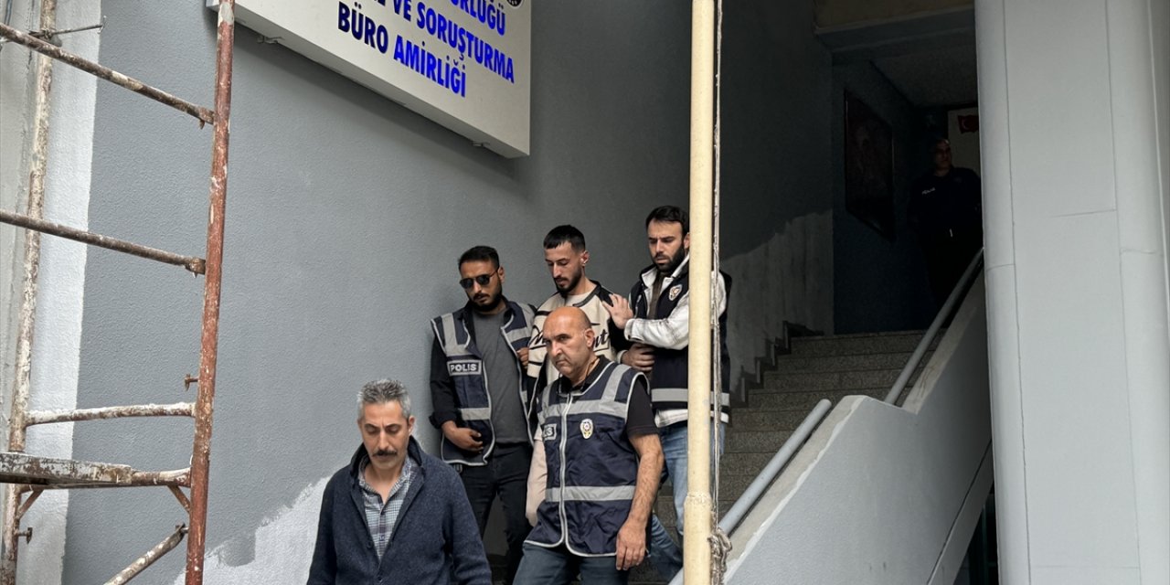 GÜNCELLEME 2 - İzmir'de bekçilerin dikkati sayesinde yakalanan kuyumcu cinayeti şüphelisi tutuklandı