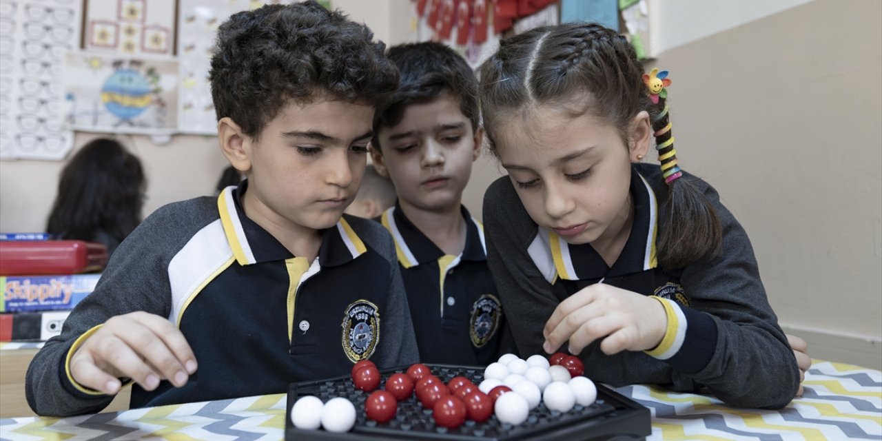 Öğrenciler zeka oyunlarıyla teknoloji bağımlılığından uzaklaştırılıyor