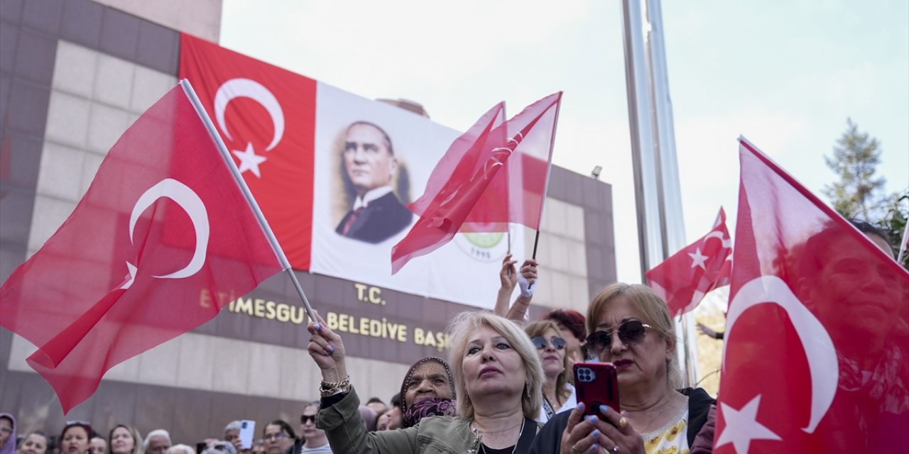 Etimesgut Belediye Başkanı Erdal Beşikçioğlu görevi devraldı: