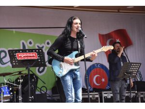 Murat Kekilli Suriye'de 23 Nisan konseri verdi