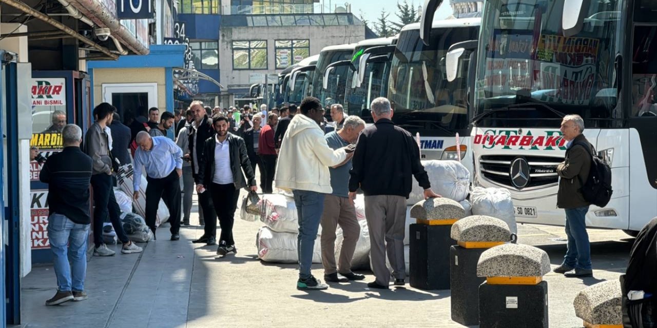 İstanbul havalimanları ve otogarda Ramazan Bayramı tatili yoğunluğu başladı