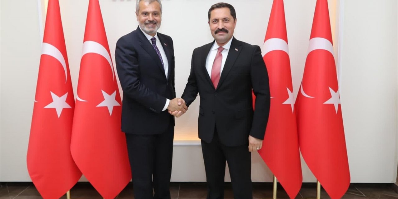Hatay Valisi Masatlı, Büyükşehir Belediye Başkanı Öntürk'ü kabul etti