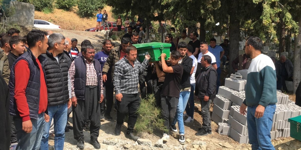 Mersin'de aynı aileden 3 kişinin ölümüne ilişkin tutuklanan zanlı cezaevinde intihar etti