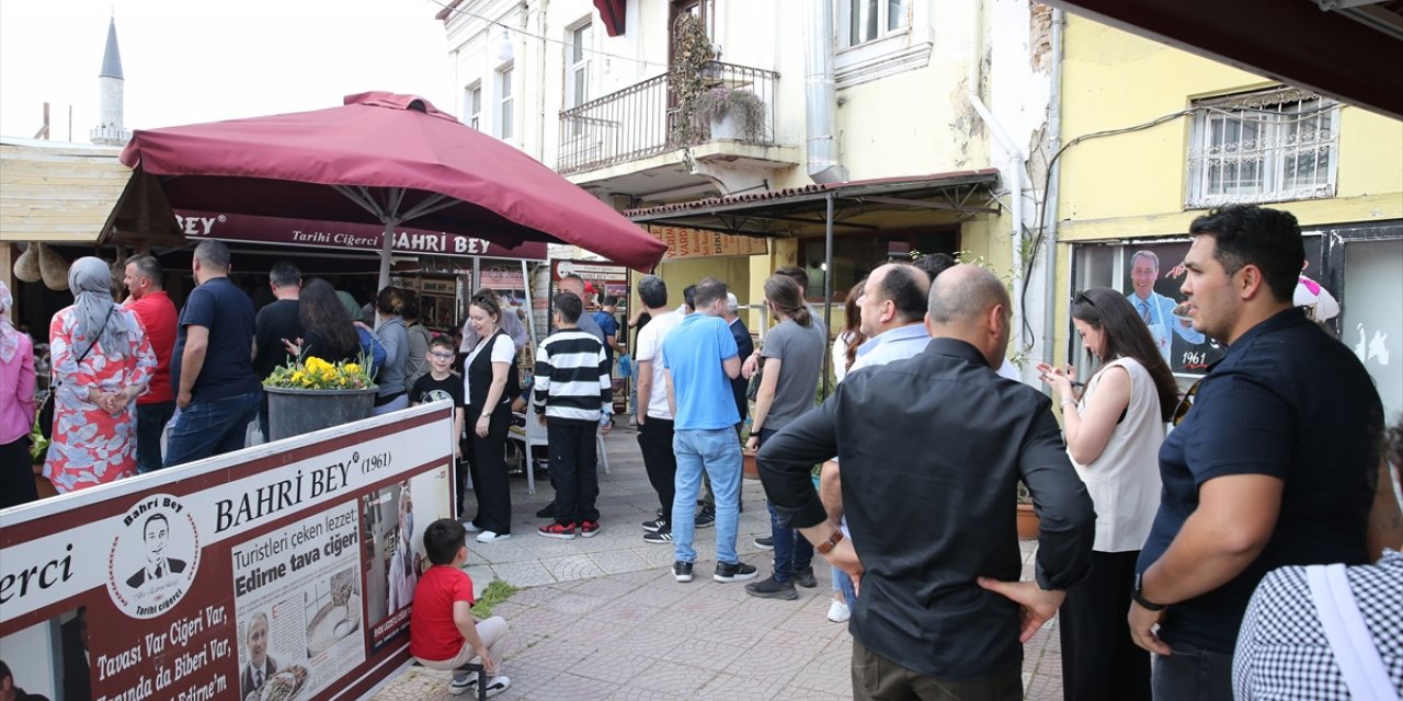 Edirne'de bayram tatili yoğunluğu yaşandı