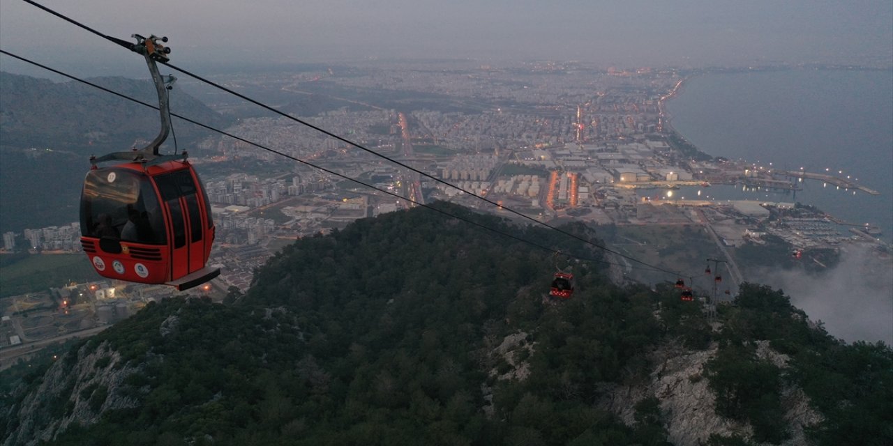 GÜNCELLEME - Antalya'da teleferik kazasında 1 kişi öldü, 7 kişi yaralandı