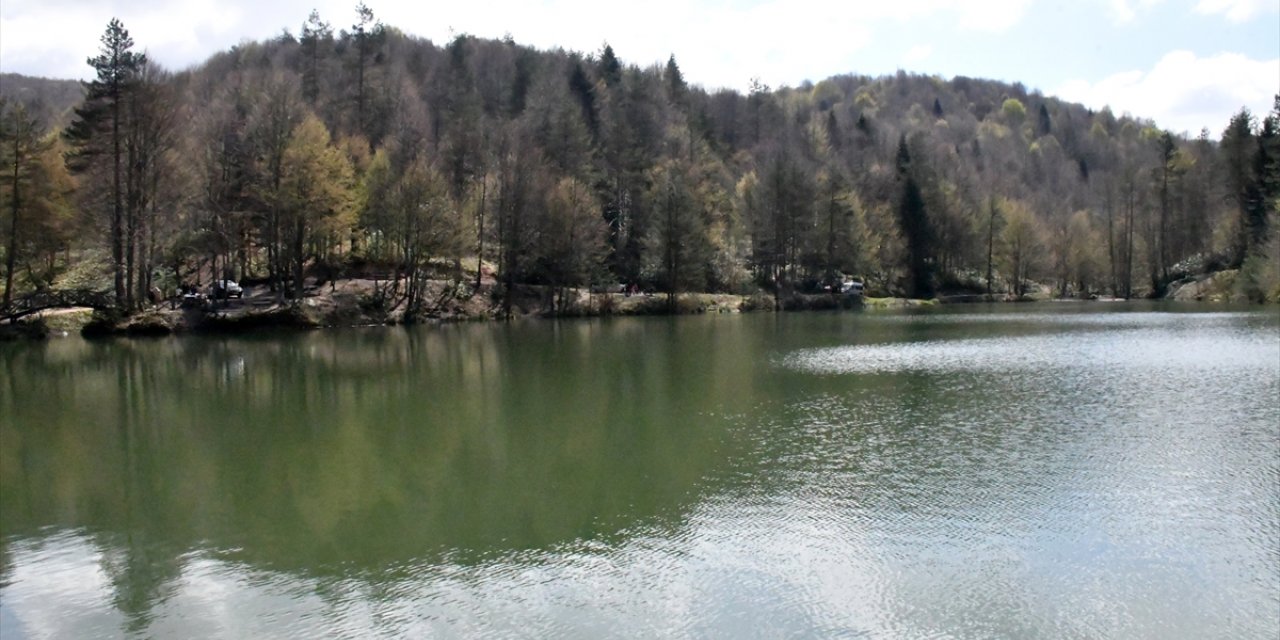 Bolu ve Düzce'de ziyaretçiler, bayram tatilinin son gününde yüksekleri tercih etti