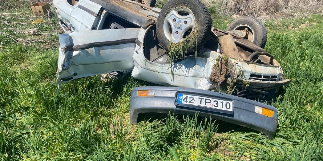 Konya'da devrilen otomobildeki 2 kişi hayatını kaybetti