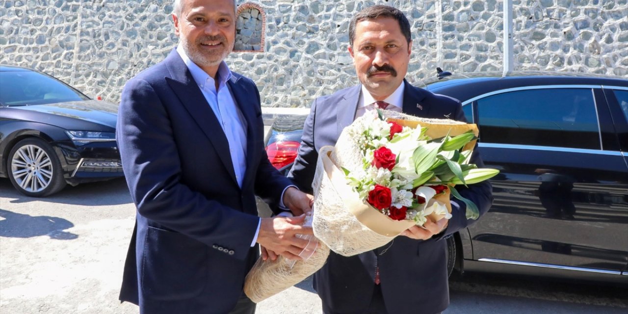 Hatay Valisi Masatlı'dan Büyükşehir Belediye Başkanı Öntürk'e ziyaret