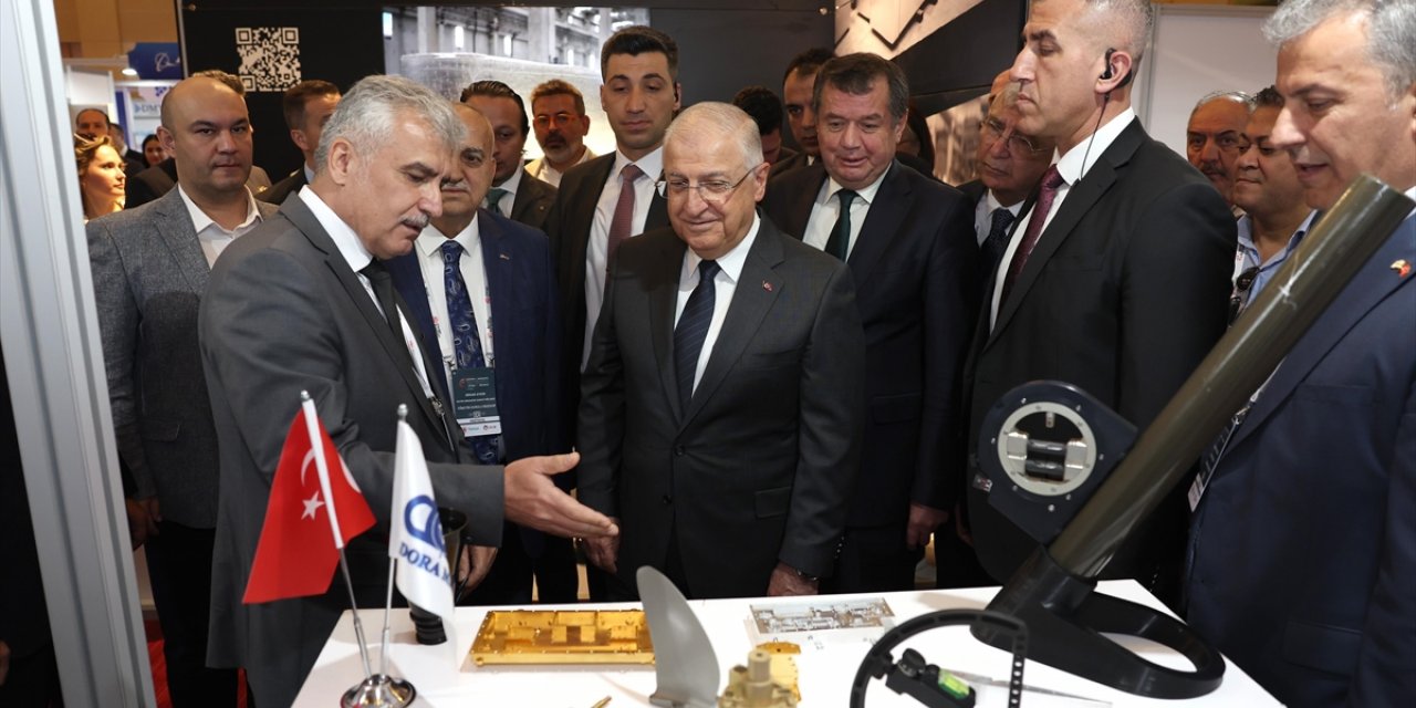 Milli Savunma Bakanı Güler, "Savunma ve Havacılıkta Endüstriyel İşbirliği Günleri"ne katıldı