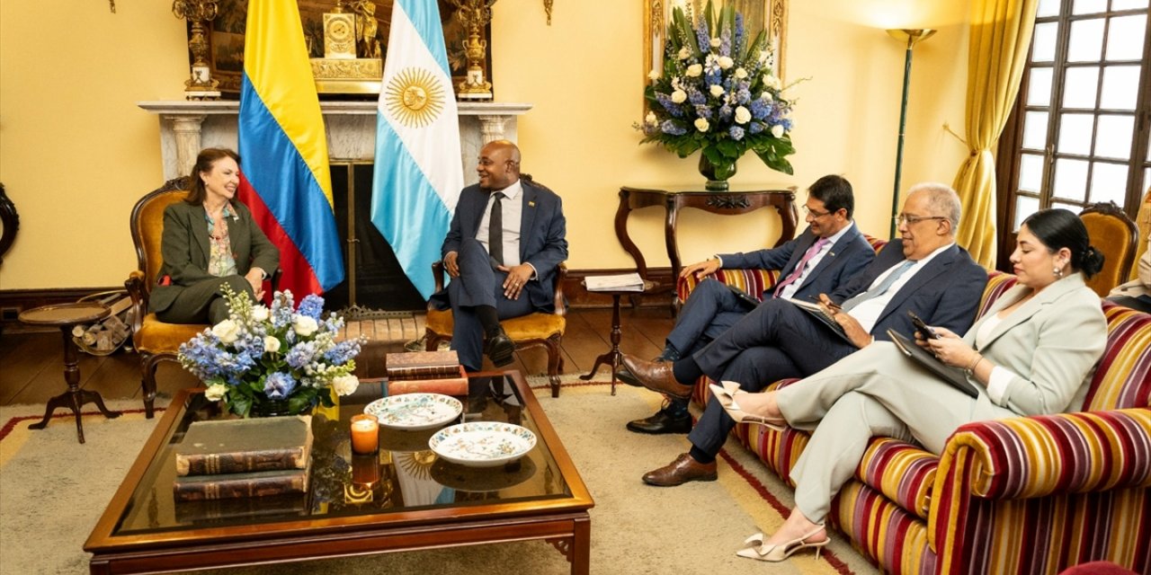 Kolombiya Dışişleri Bakanı Murillo, Arjantinli mevkidaşı Mondino ile bir araya geldi