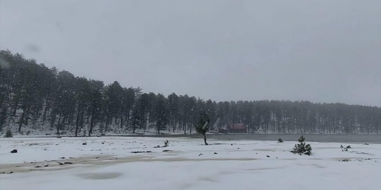 Muğla'nın yüksek kesimlerine kar yağdı