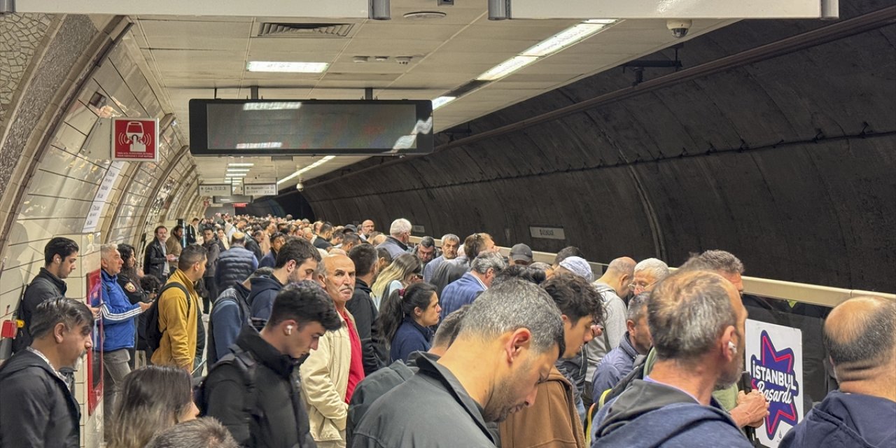 Üsküdar-Samandıra Metro Hattı'ndaki arıza 27 saattir giderilemedi