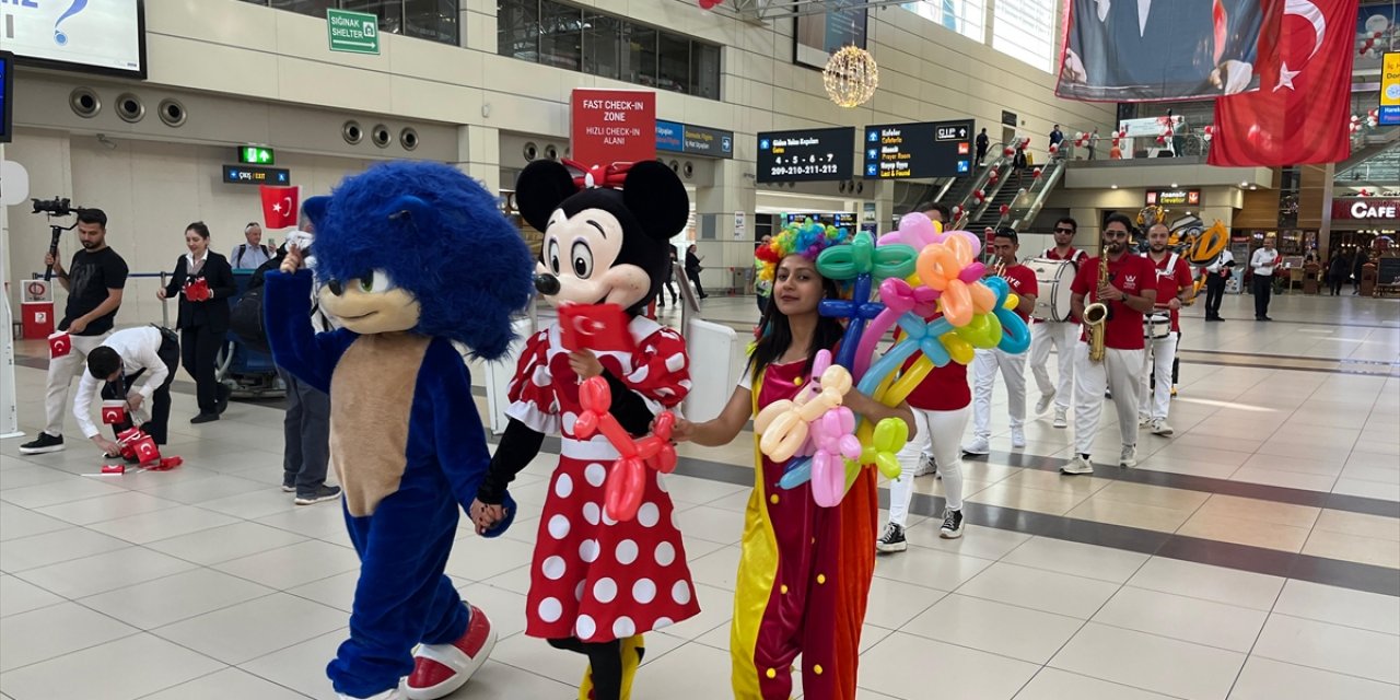 Fraport TAV Antalya Havalimanı'nda 23 Nisan etkinliği düzenlendi