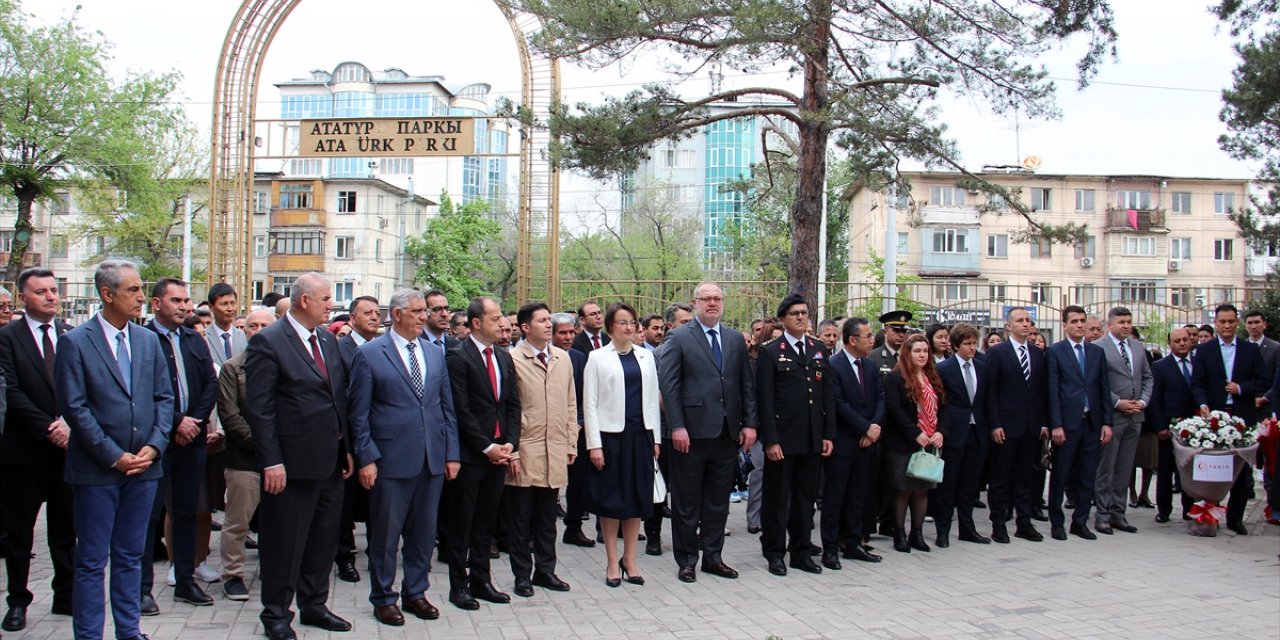 Kırgızistan'da 23 Nisan Ulusal Egemenlik ve Çocuk Bayramı kutlandı