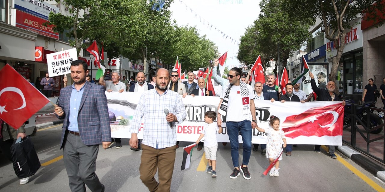 Manisa'da Gazze'ye destek yürüyüşü