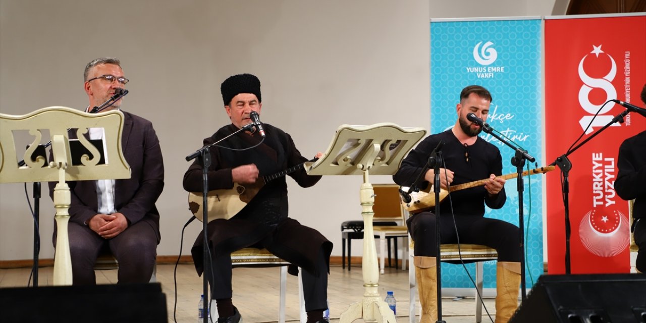 Dombra sanatçısı Arslanbek Sultanbekov ile virtüöz Zeyd Şoto, Bakü'de konser verdi