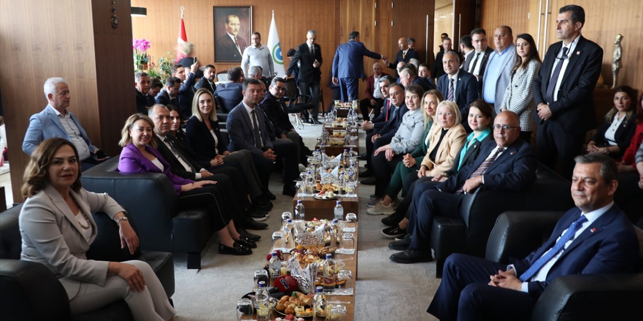CHP Genel Başkanı Özel, Tekirdağ'da ziyaretlerde bulundu