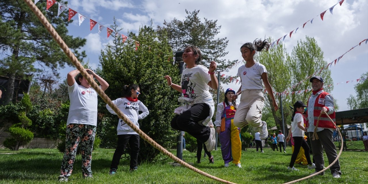 Türk Kızılayınca 5. Kızılay Çocuk Festivali düzenlendi