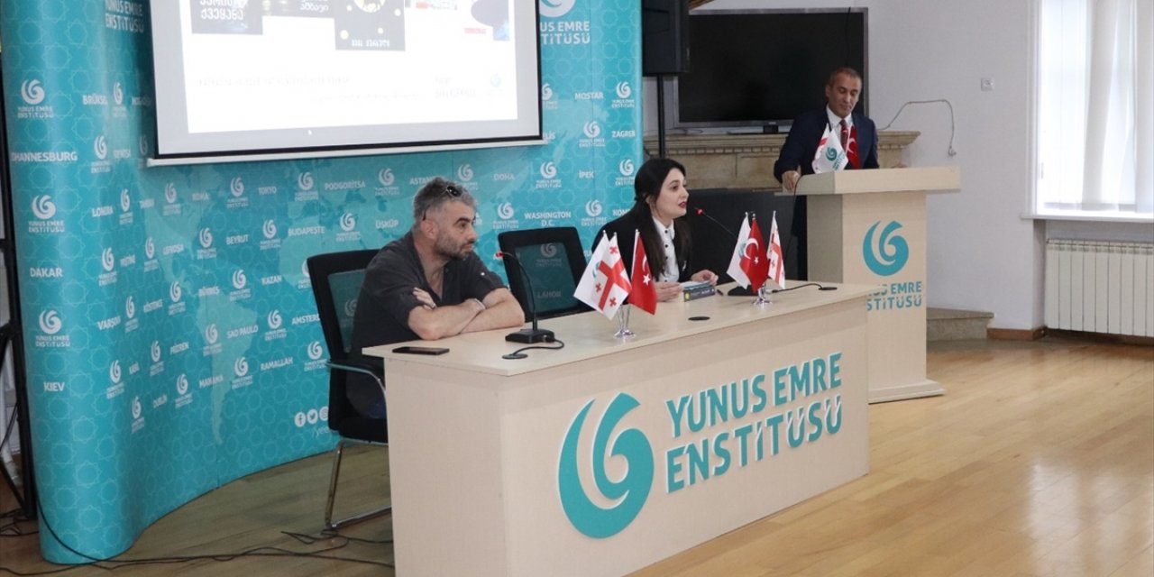 Tiflis YEE "Kütüphane Söyleşileri"nde Gürcü yazar Kurkhuli'yi ağırladı