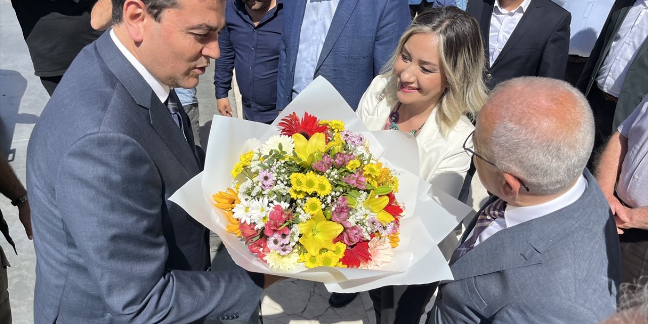 Demokrat Parti Genel Başkanı Uysal, Antalya'da Kumluca Belediyesini ziyaret etti: