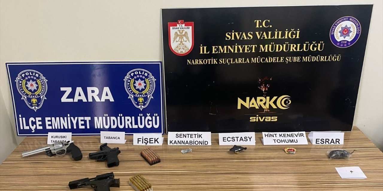 Sivas'ta uyuşturucu operasyonunda yakalanan 4 kişi tutuklandı