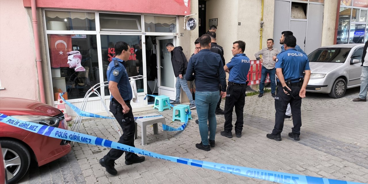 Kütahya'da kuaför salonunda 2 kişi tüfekle vurularak öldürüldü