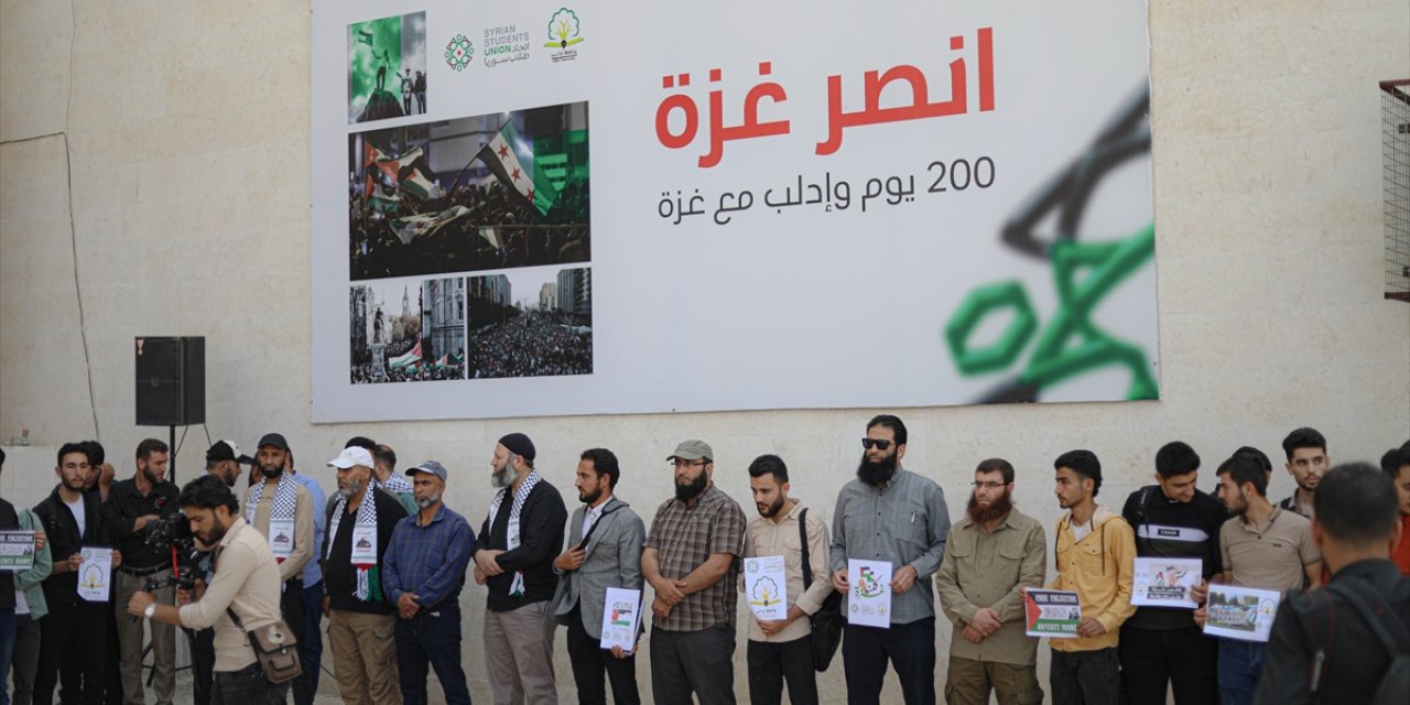 İdlib üniversitesi öğrencileri Gazze'ye destek gösterisi düzenledi