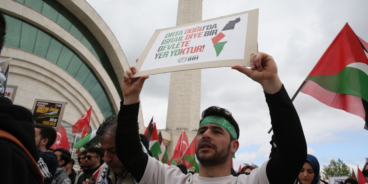 Eskişehir Osmangazi Üniversitesi'nde ABD üniversitelerindeki Filistin eylemlerine destek yürüyüşü