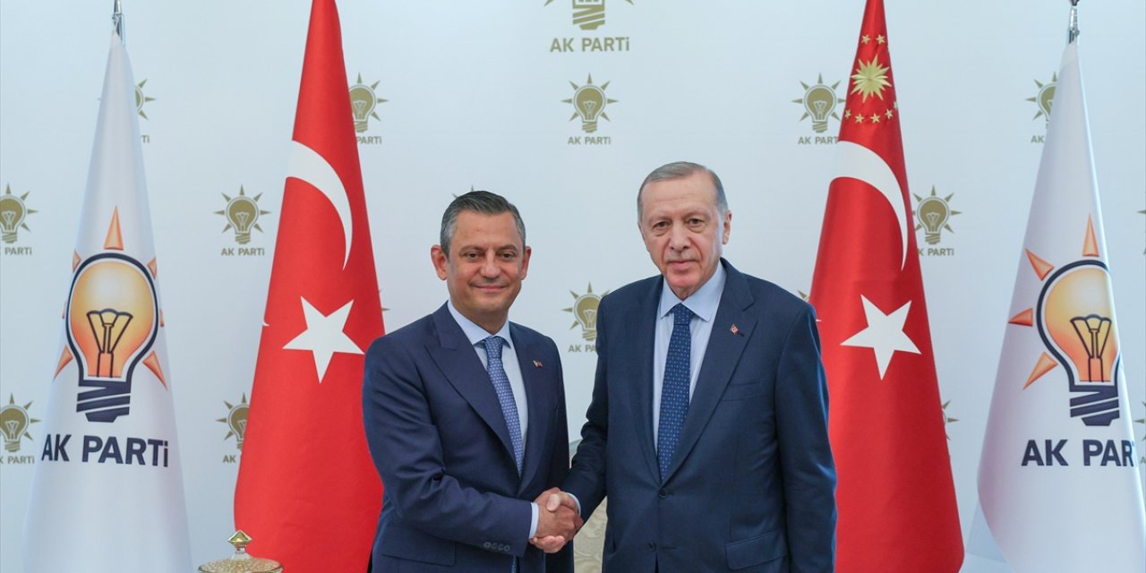 Cumhurbaşkanı Erdoğan, CHP Genel Başkanı Özel'i kabul etti