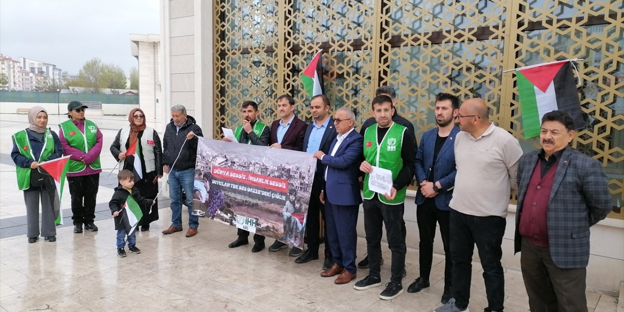 Kars'ta İsrail'in Gazze'ye yönelik saldırıları protesto edildi