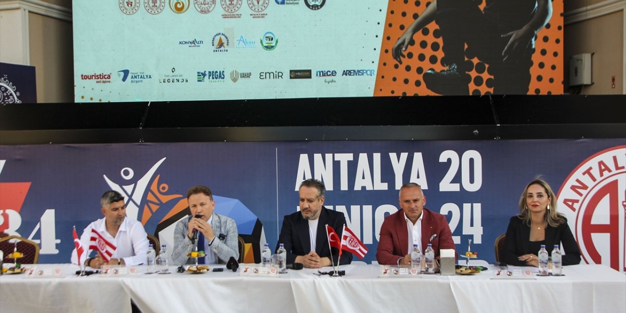 Antalya'da Dünya Çocuklar Futbol Kupası düzenlenecek