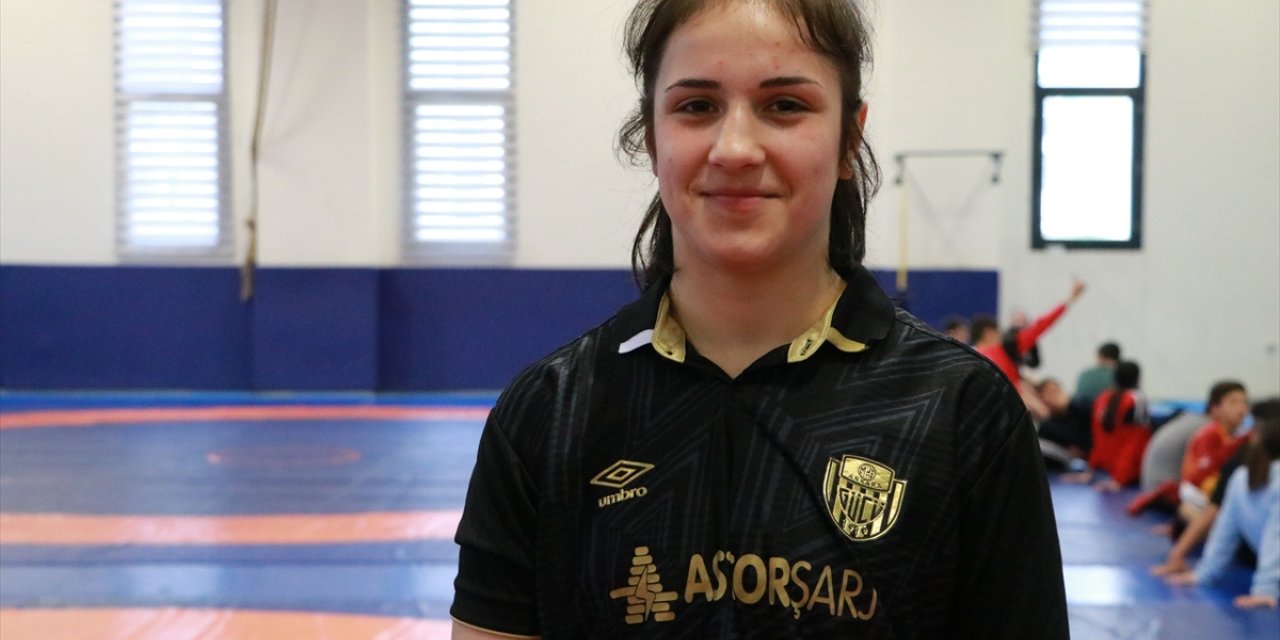 Güreşte Türkiye şampiyonu Esma Nur, gözünü Avrupa şampiyonluğuna dikti: