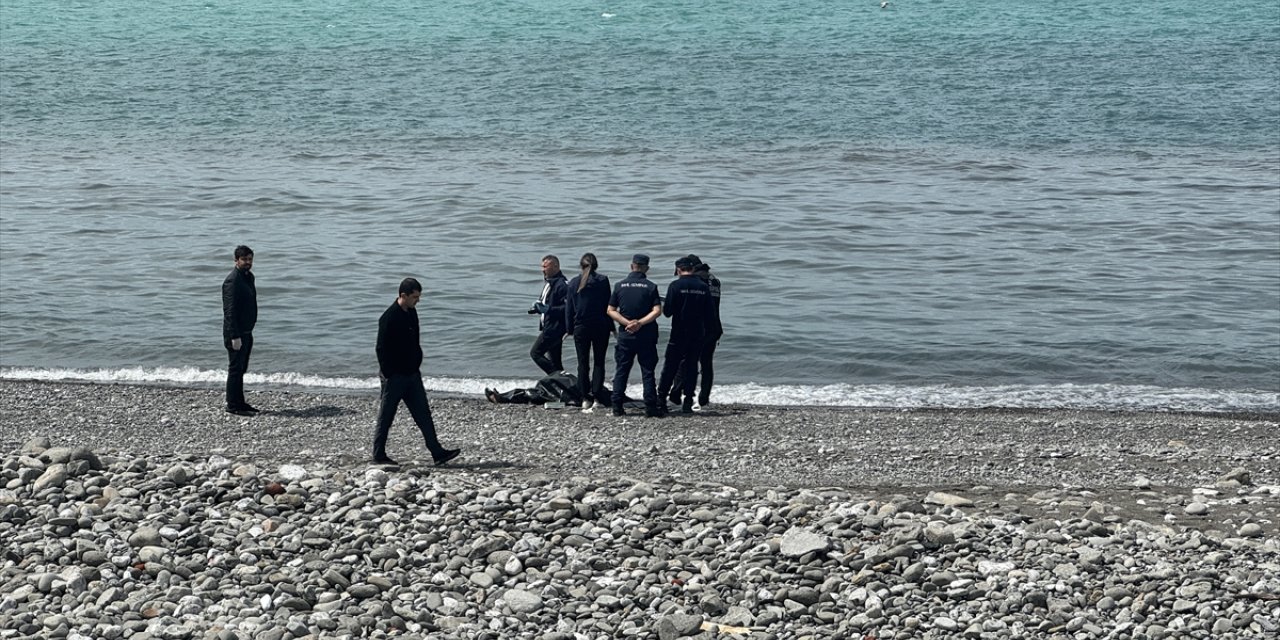 Zonguldak'ta sahilde kadın cesedi bulundu